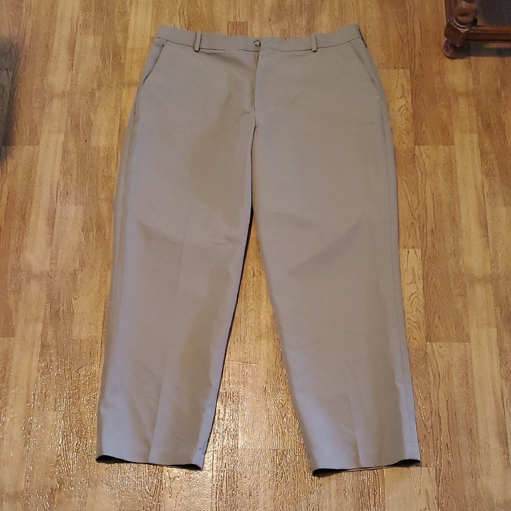 Dockers Men's Tan Slacks 38x30
